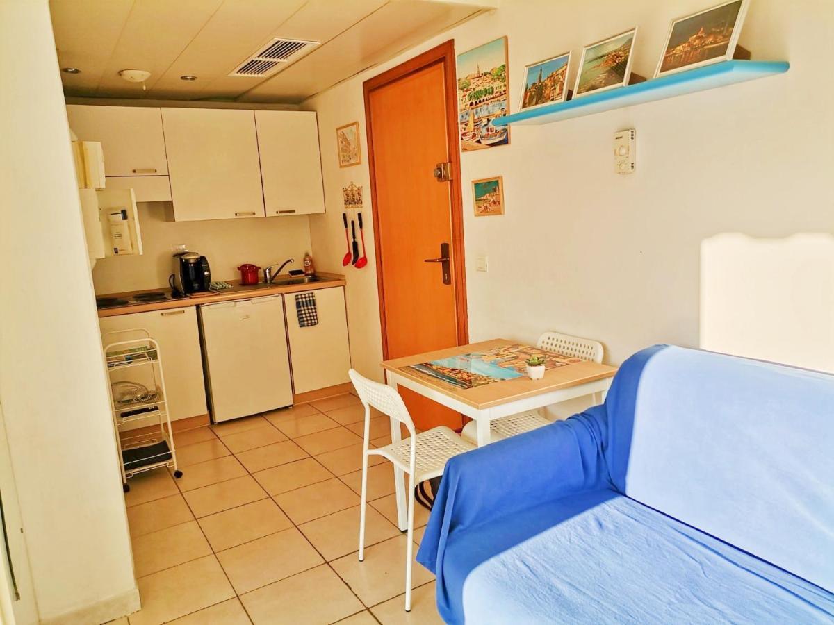 Menton Bord De Mer Studio Calme Avec Balcon, Ascenseur, Climatisation, Ideal Location Quiet Near Sea, Balcony, Elevator, Ac Zewnętrze zdjęcie